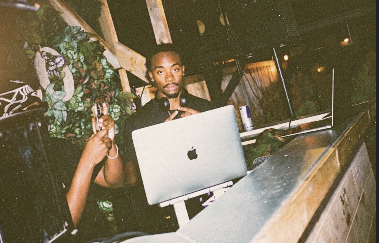 DJ Facey at the booth